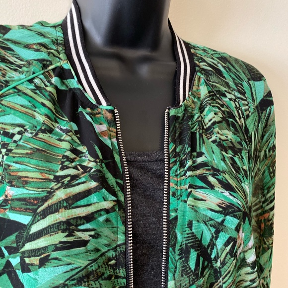 SOLD Sheer jungle print bomber - Picture 3 of 4
